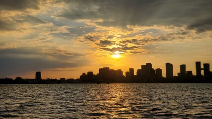 Fototapeta na wymiar Toronto skyline at sunset