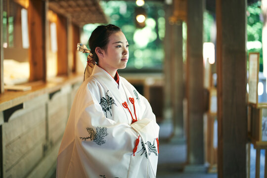 巫女さん