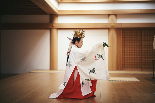 巫女舞