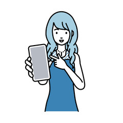 立ってスマートフォンを指差してこちらに向けて見せているドレスの女性