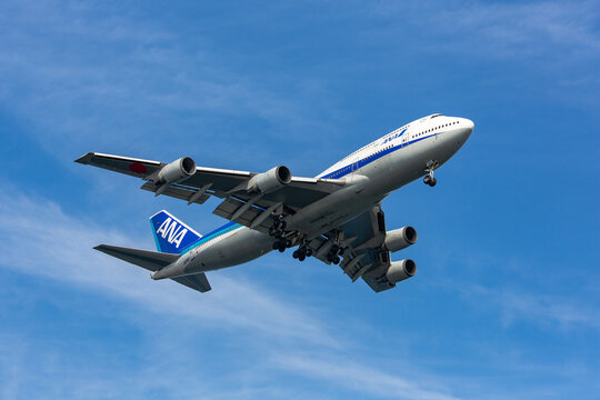 TOKYO,JAPAN - Mar 29,2014:All Nippon Airways(ANA) Boeing 747 departing from NARITA International airport.Boeing 747 retirement year to fly around japan.