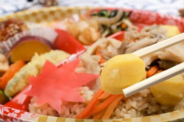 コンビニの栗ご飯弁当