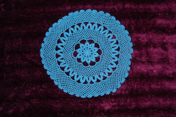 KNITTED WOOL LIGHT BLUE ( round )