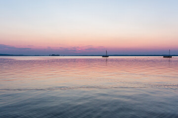 Schönes Abendlicht am Steinhuder Meer, schöne Urlaubslocation, Seen in Deutschland