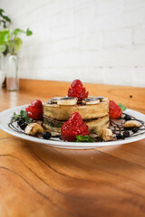 Panqueque, Pancake de caramelo, frutilla y banana
