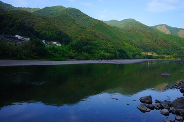 Fototapeta na wymiar Shimanto River Valley in Kochi, Shikoku, Japan - 日本 四国 高知 四万十川 