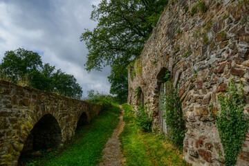 Fototapeta na wymiar Historische Stadtmauer in Blankenberg
