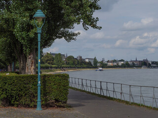 An der Rheinpromenade von Bonn