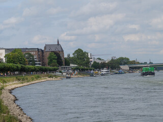 Fototapeta premium An der Rheinpromenade von Bonn