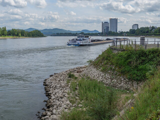 An der Rheinpromenade von Bonn