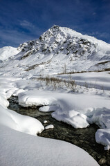 Obraz premium snow covered mountains