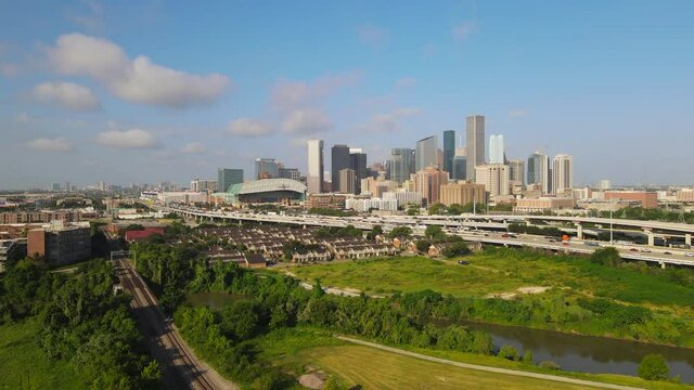 Houston skyline with Buffalo Bayou and surrounds