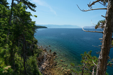 Fototapeta na wymiar Croatian Adriatic coast on a sunny morning.