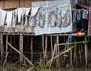 Mekong laundry day