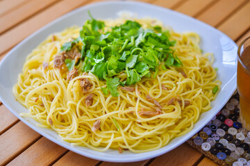 ツナとパクチーのスイートチリソースパスタ