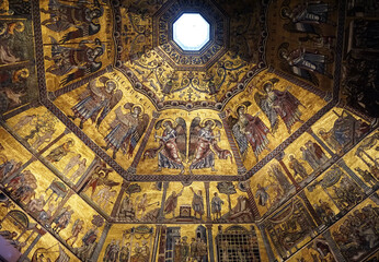 Fototapeta na wymiar Interior of the Baptistery in Florence, Italy