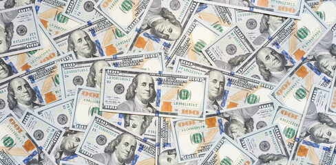 One hundred dollars on place