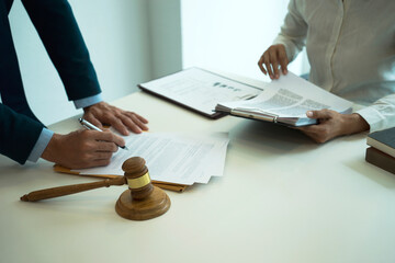 Legal litigation teams consulting and drafting business