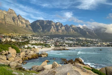 Foto auf Acrylglas Camps Bay Beach, Kapstadt, Südafrika Malerischer Blick auf Camps Bay, Südafrika mit zwölf Aposteln im Hintergrund.