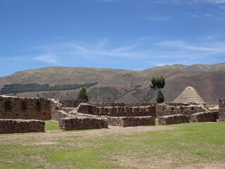 [Peru] Scenery of Storehouses in Raqchi ruins (San pedro District)