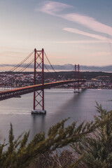 Pont du 25 Avril nuit