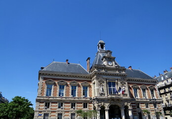 Obraz premium Mairie du dix neuvième arrondissement. Bâtiment officiel. Paris.