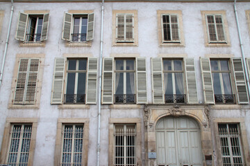 Fototapeta na wymiar flat building in nancy in lorraine (france) 