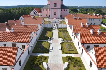 Pokamedulski Klasztor w Wigrach, w Wigierskim Parku Narodowym, 