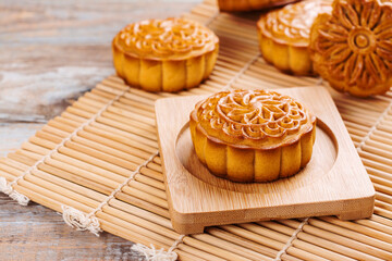 Obraz na płótnie Canvas Traditional Chinese mooncakes