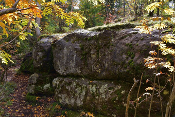 Laying of megalithic blocks in the Kamenny Gorod tract (Devil's settlement)