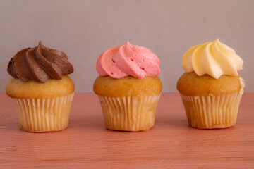 tricolour cupcakes