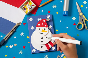 Making Christmas card with voluminous snowman. Step 10