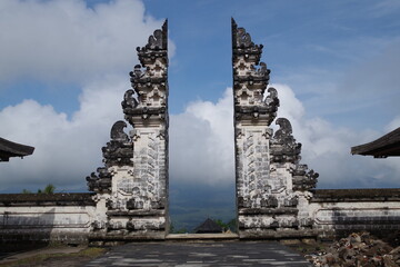 インドネシア　バリ島のランプヤン寺院