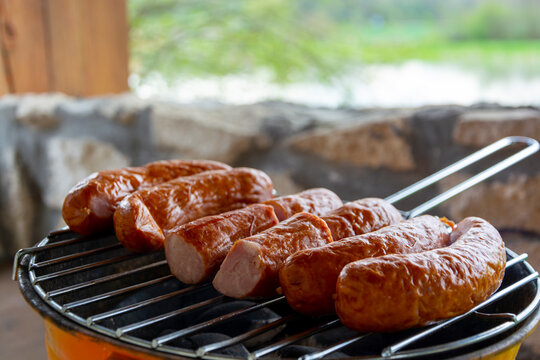 Kiełbaski na grillu