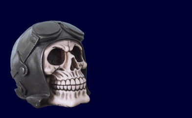 Skull with aviator hat