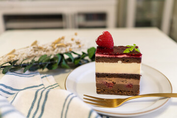 おやつタイム　フランボワーズチョコレートケーキ