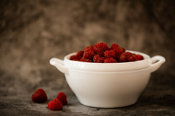 raspberry in a bowl