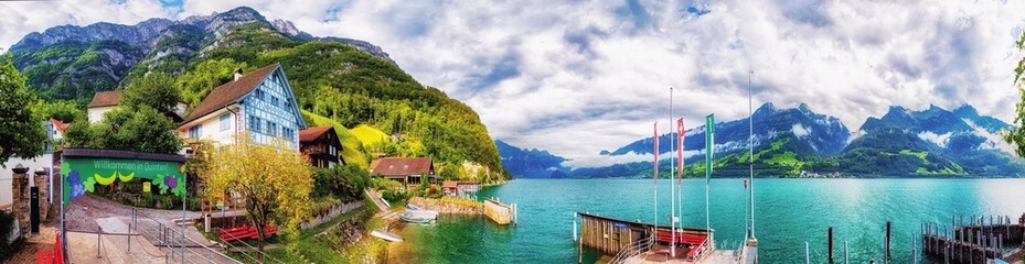 Quinten am Walensee vor den Appenzeller Alpen, Schweiz