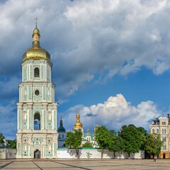 Fototapeta na wymiar St. Sophia Cathedral on St. Sophia Square in Kyiv, Ukraine
