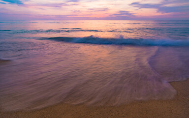 Fototapeta premium A colorful seascape with a vivid sky background