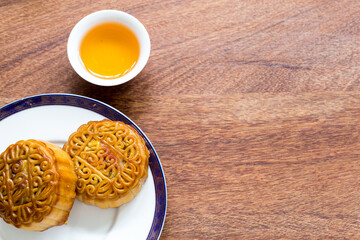 Tea and moon cakes