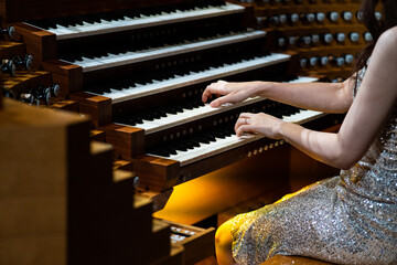 Pipe organ