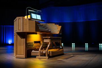 Pipe organ