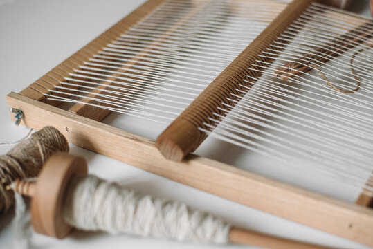 Frame for weaving prepeared for work with wool thread