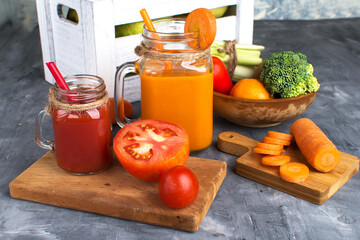 tomato and carrot juice with carrots, tomatoes.