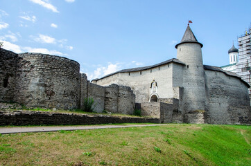 Fototapeta na wymiar Walls and towers of the Pskov Kremlin, Pskov, Russia
