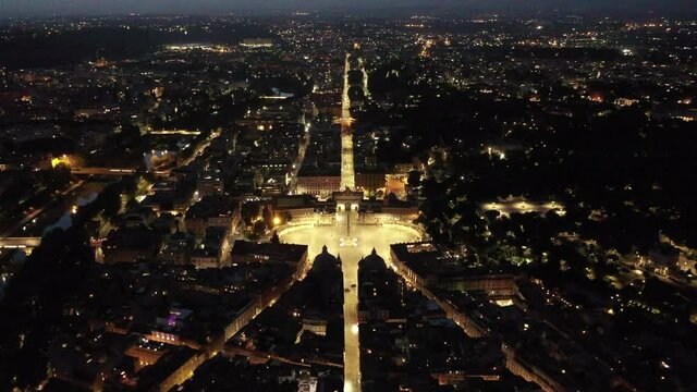 Piazza del Popolo nel centro di Roma
Ripresa aerea della famosa piazza meta turistica di Roma.
