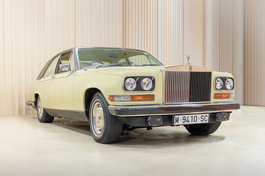 1975 Bilder Durchsuchen 4,106 Archivfotos, und Videos