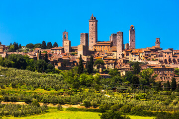 Fototapeta na wymiar High towers of San Gimignano