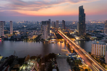 Fototapeta na wymiar Image of Bangkok city at sunset